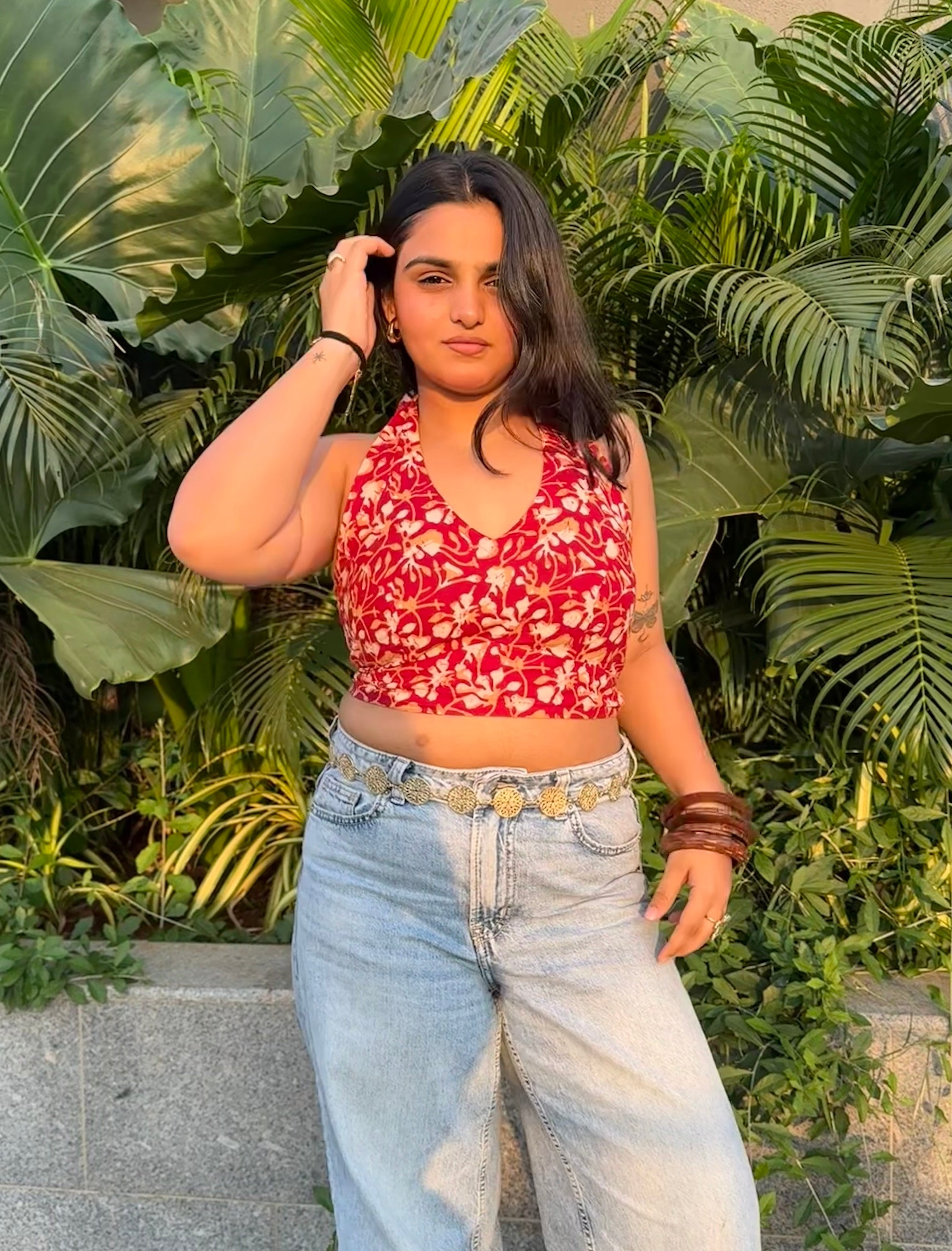 Halter neck top front